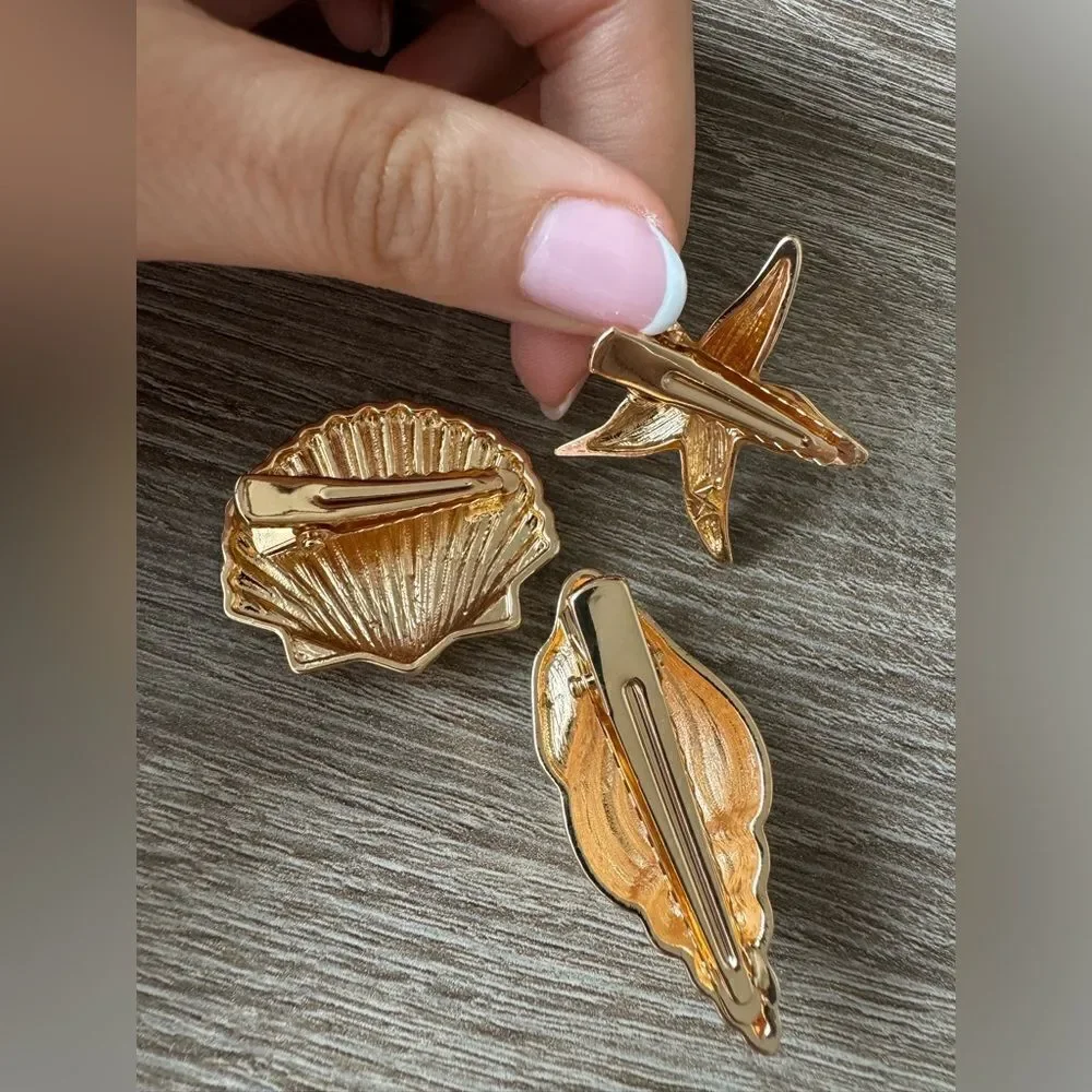 Seashell hair clips A982